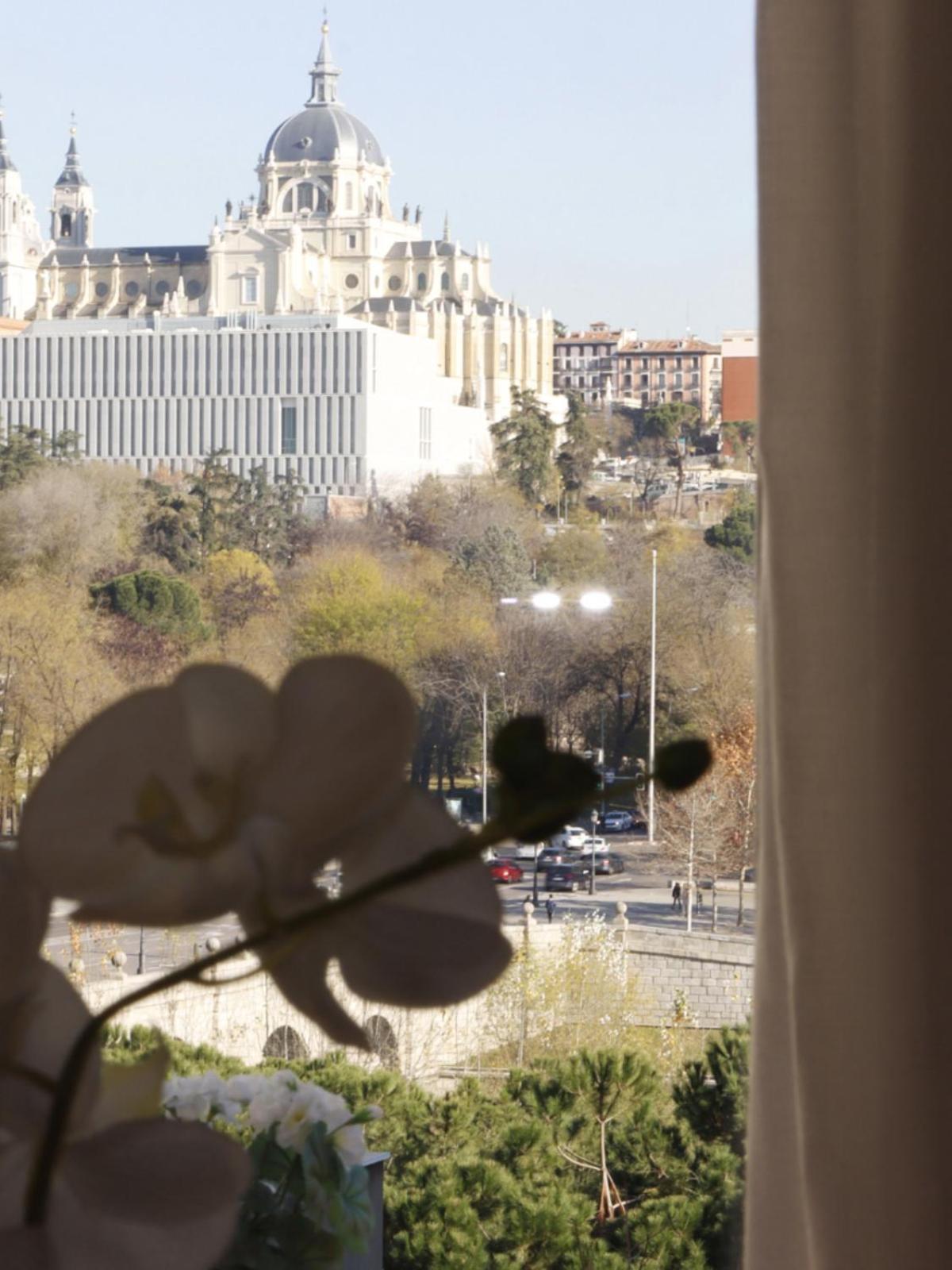 Encantador Alojamiento Junto Al Vibrante Corazon De Madrid Rio Buitenkant foto